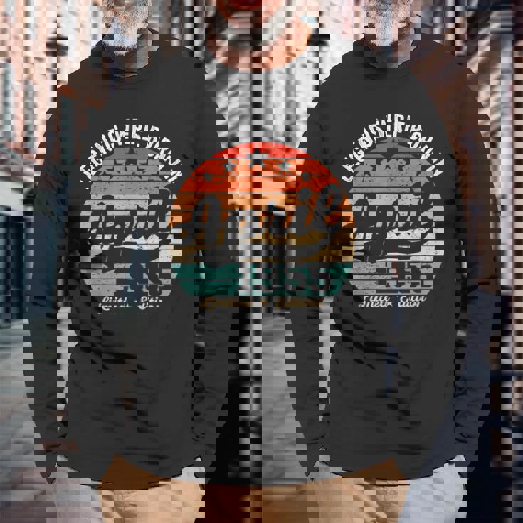 ヴィンテージ70歳の誕生日の伝説は1955年4月に誕生しました。 長袖Tシャツ 高齢者への贈り物