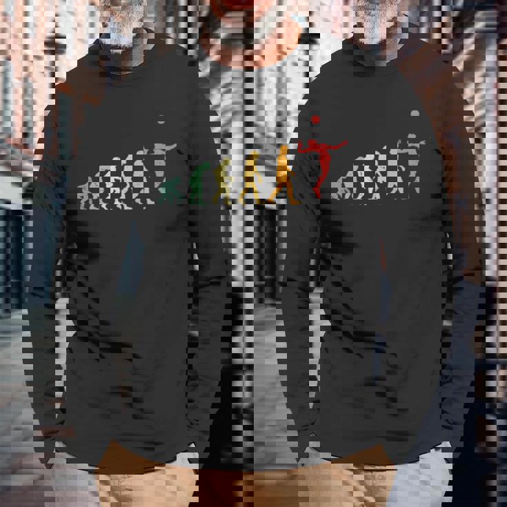 人類の進化 バレーボール バレーボール好き 趣味 おもしろ レトロ サーブ バレーボール部 ビーチバレー バレー好き 長袖Tシャツ 高齢者への贈り物