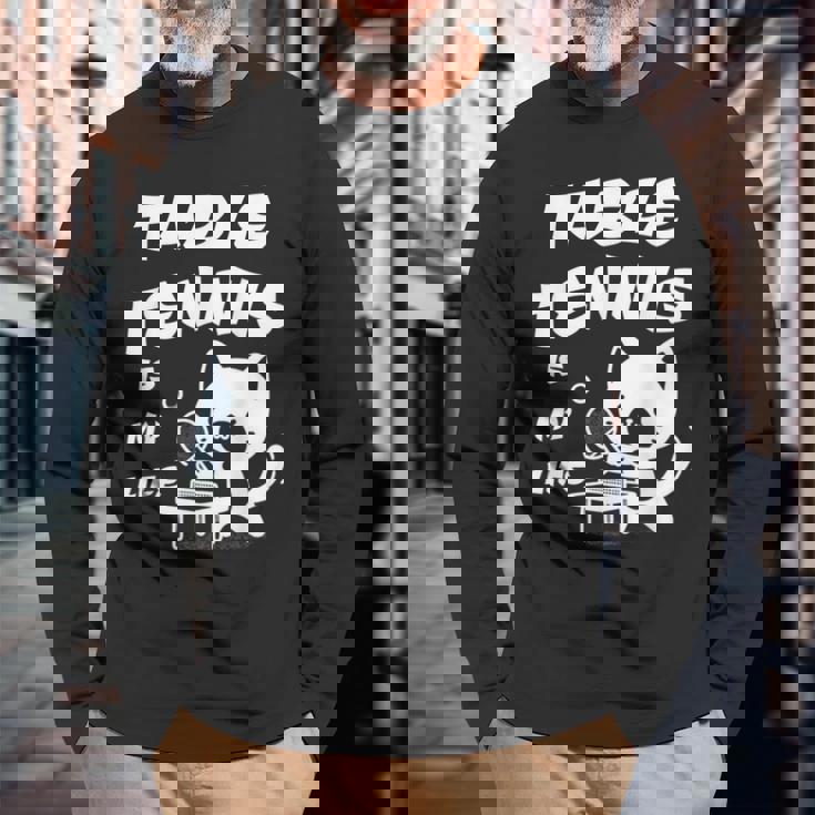 卓球をするクールな猫 長袖Tシャツ 高齢者への贈り物