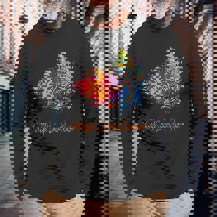 多発性硬化症の認識 長袖Tシャツ 高齢者への贈り物