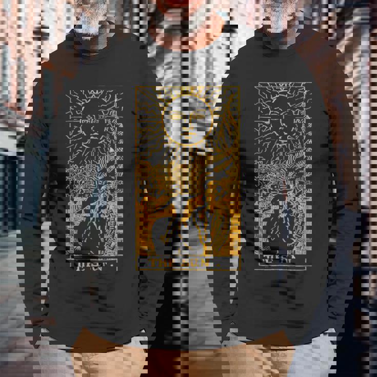 太陽ゴールドタロットカードtシャツ 長袖Tシャツ 高齢者への贈り物