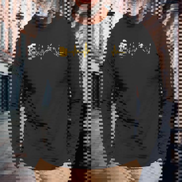 山とビール ハートビート 山小屋 ハイキング アルプス 登山 長袖Tシャツ 高齢者への贈り物