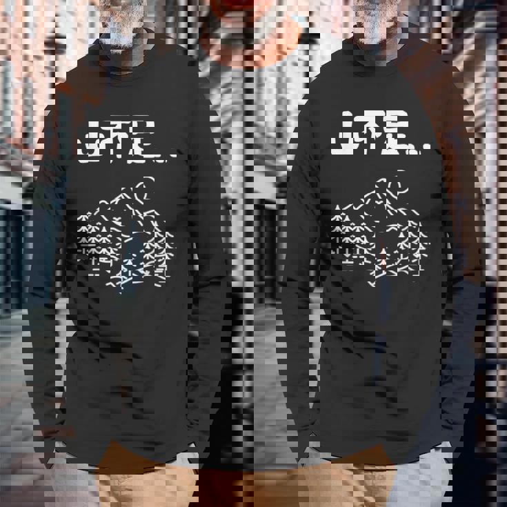 山不足 ハイキング 登山家 趣味 アウトドア 登山好き 山登り好き ギャグ おもしろ 長袖Tシャツ 高齢者への贈り物