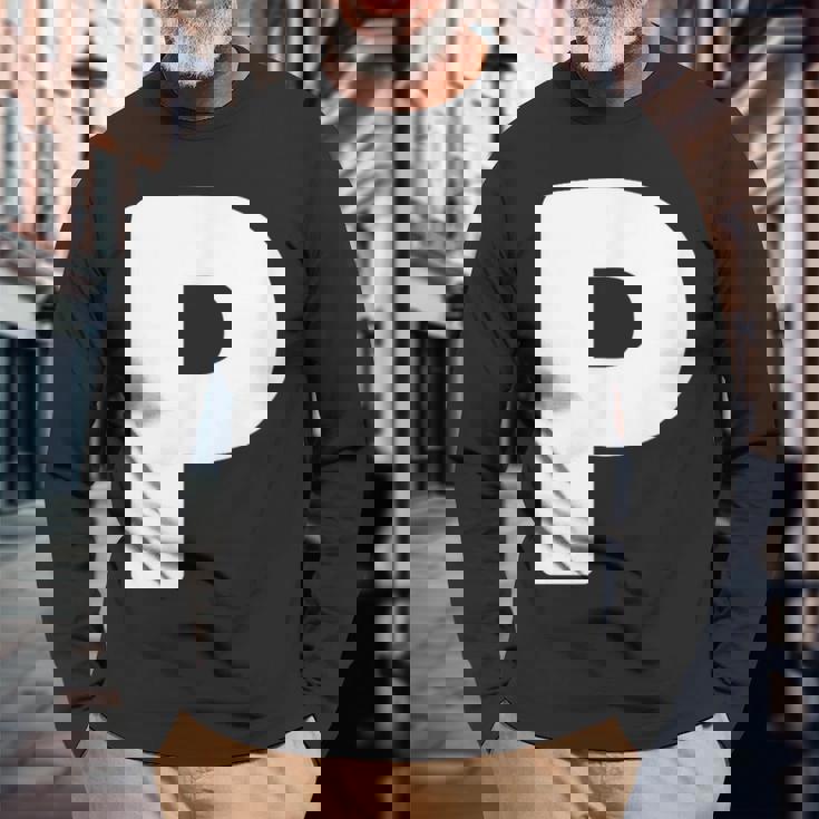 文字p 大文字 アルファベット モノグラム イニシャル 長袖Tシャツ 高齢者への贈り物