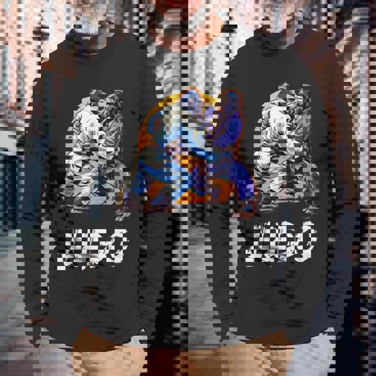 日本の柔道 ゴリラ柔道家 長袖Tシャツ 高齢者への贈り物