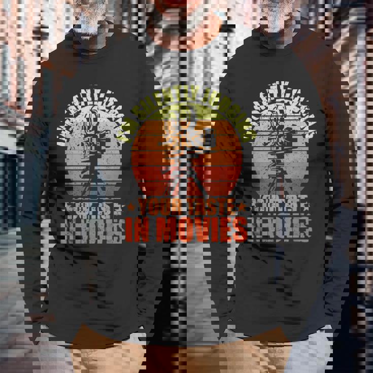 映画で味を判断する 映画ファン 映画 シネマ 長袖Tシャツ 高齢者への贈り物