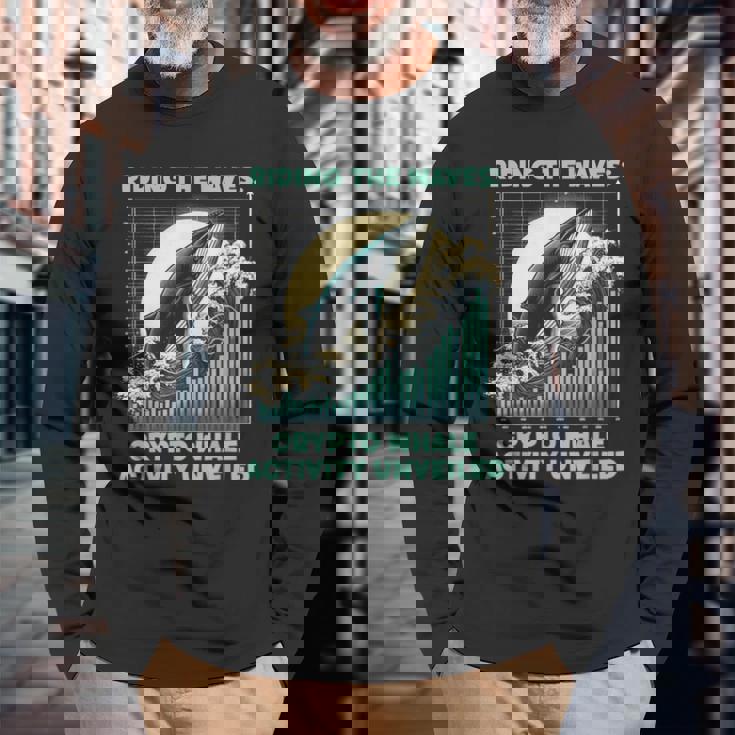 暗号通貨の波に乗るクジラの活動仮想通貨 長袖Tシャツ 高齢者への贈り物