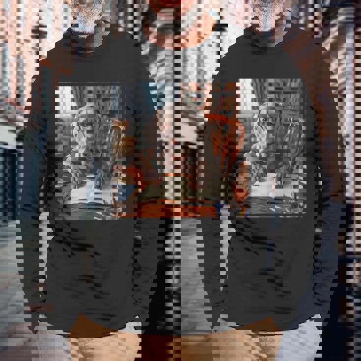 書斎でワイマラナー犬を書く詩 3 長袖Tシャツ 高齢者への贈り物