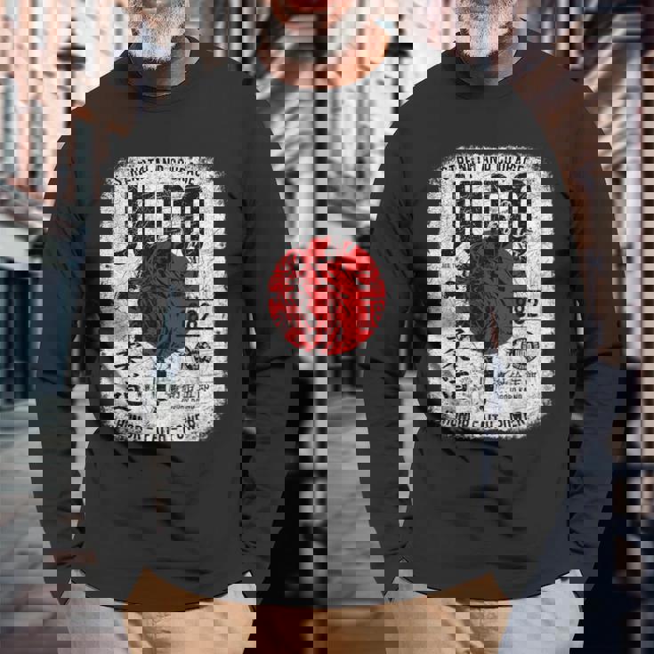 柔道 涼しい 日本のシンボル 柔道家 武道愛好家 長袖Tシャツ 高齢者への贈り物