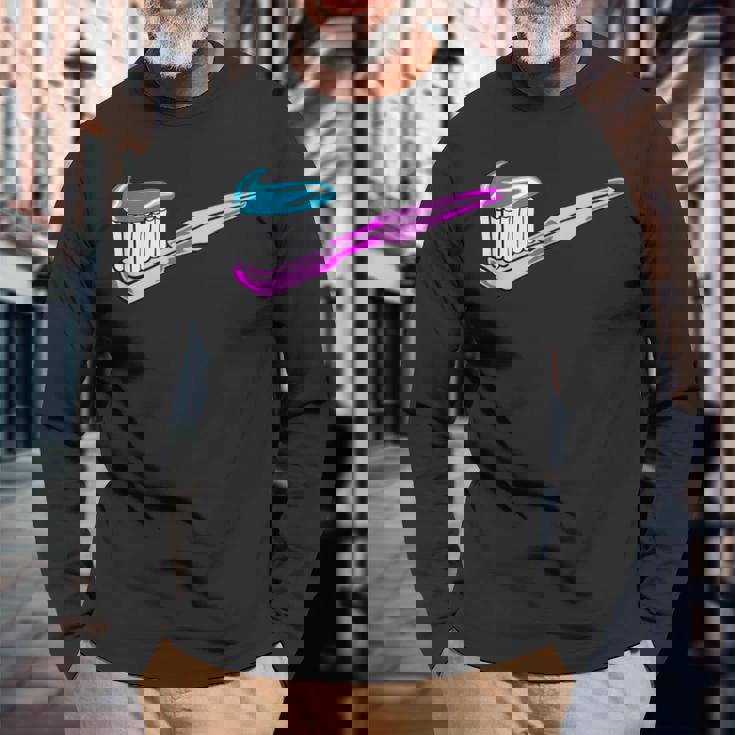 歯磨き粉付きピンク歯ブラシ 長袖Tシャツ 高齢者への贈り物