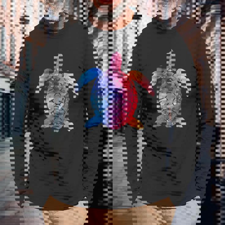 水彩画のようなウミガメのシルエット 長袖Tシャツ 高齢者への贈り物