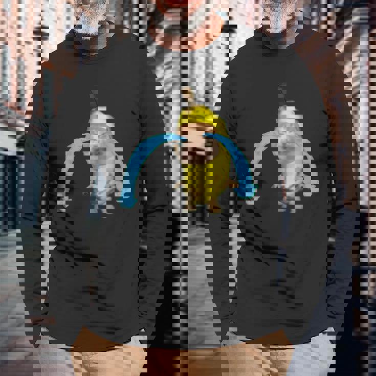 泣いているバナナ猫 長袖Tシャツ 高齢者への贈り物