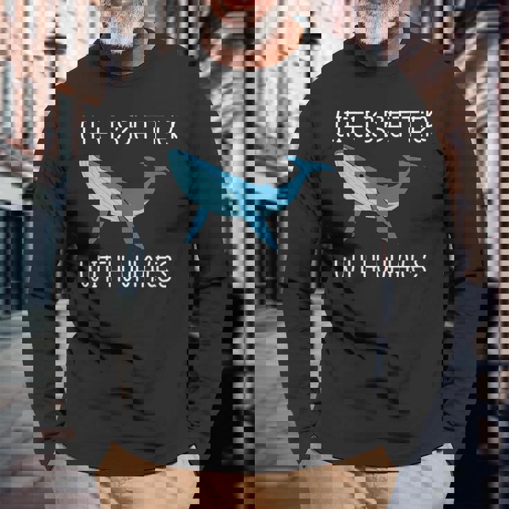 海 自然を愛する人 鯨のいる生活 長袖Tシャツ 高齢者への贈り物