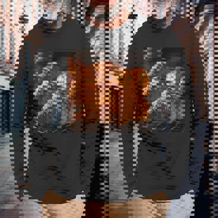 焼きたてのクロワッサン 長袖Tシャツ 高齢者への贈り物