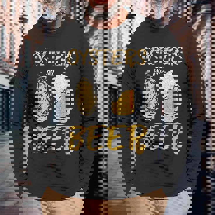 牡蠣とビール 長袖Tシャツ 高齢者への贈り物