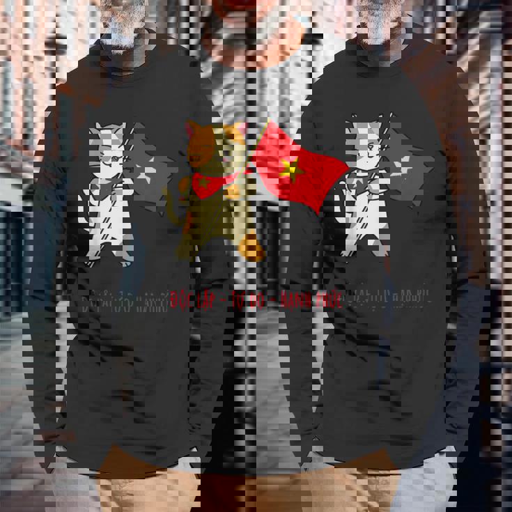 猫 ベトナム国旗 キティ おもしろギフト ブラック 長袖Tシャツ 高齢者への贈り物