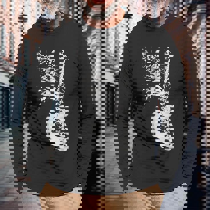 猫がギターベースを弾く 長袖Tシャツ 高齢者への贈り物