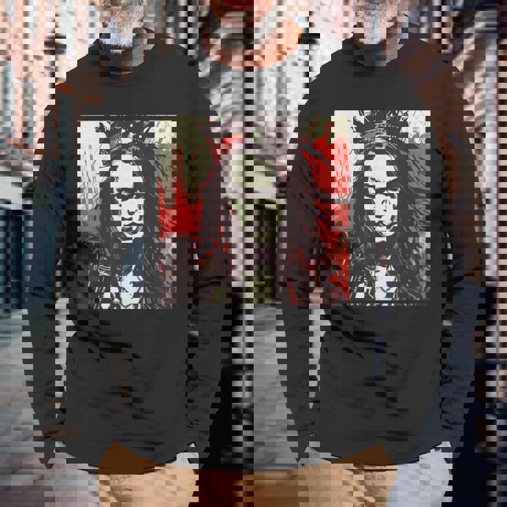 真面目な女王 野生の髪と尖った王冠 長袖Tシャツ 高齢者への贈り物