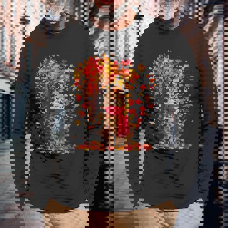 秋 猫 赤いスカーフ 紅葉 かわいい 猫 ママ 滝 長袖Tシャツ 高齢者への贈り物