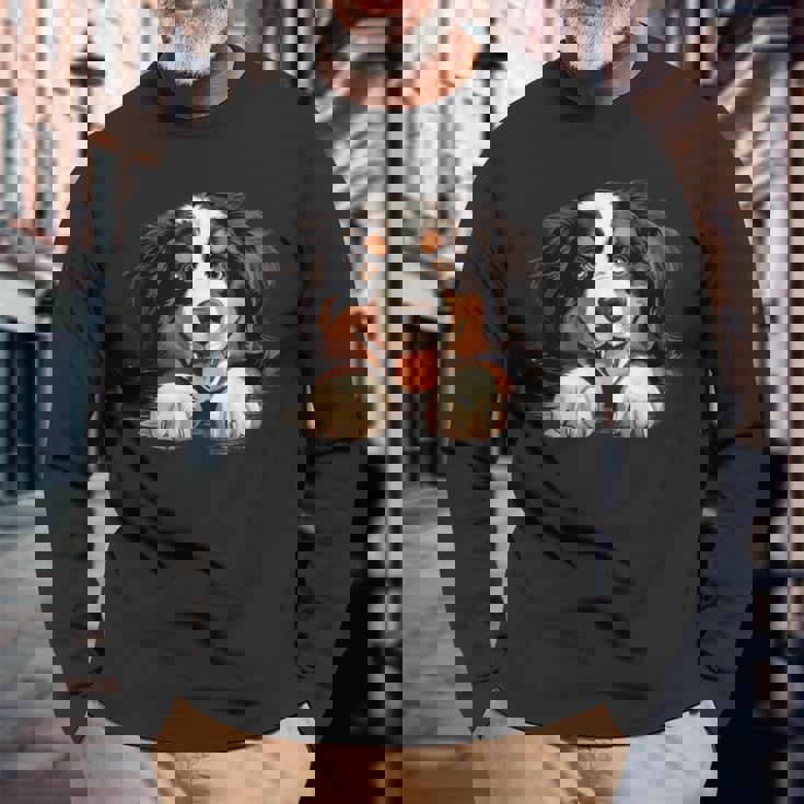 素敵で面白い覗き見犬 バーニーズマウンテンドッグ 長袖Tシャツ 高齢者への贈り物