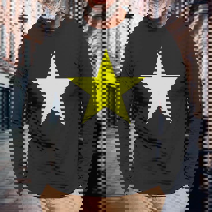 複数の色にイエロースター。 長袖Tシャツ 高齢者への贈り物