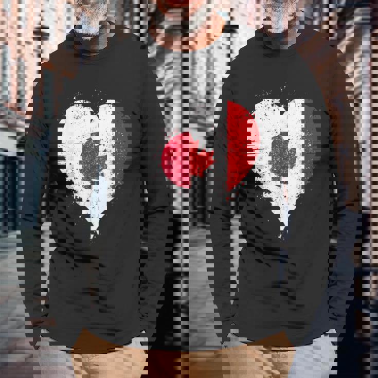 誇り高き日系カナダ人を想うビンテージスタイルのクールなカナダ国旗と日本国旗 長袖Tシャツ 高齢者への贈り物