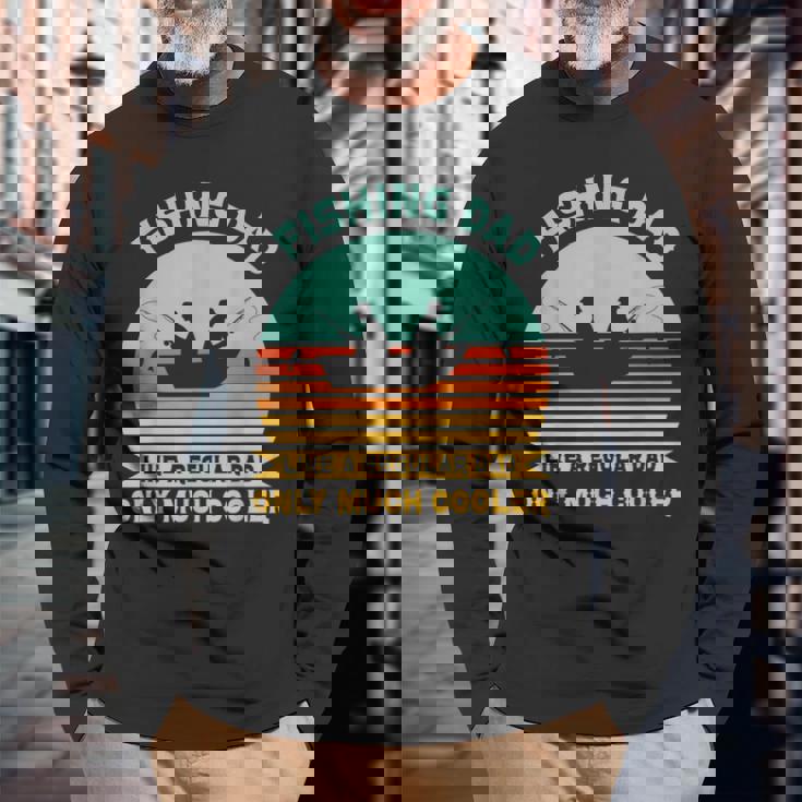 釣りバカ日誌 普通のパパよりカッコイイ！？ おとっつぁん フィッシャー 父 魚 フィッシング 長袖Tシャツ 高齢者への贈り物