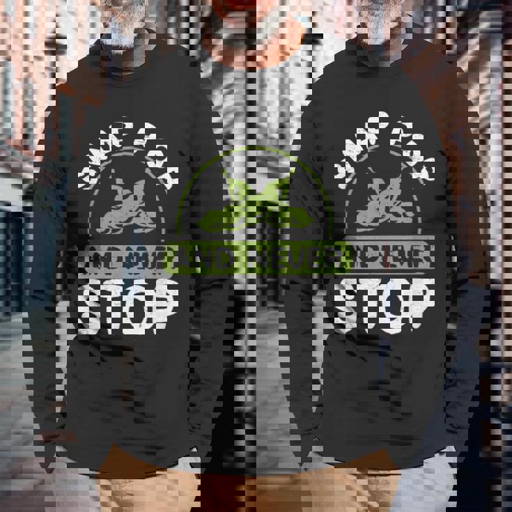 面白いスナップポップと決して止まらない日本料理 枝豆好き。 長袖Tシャツ 高齢者への贈り物