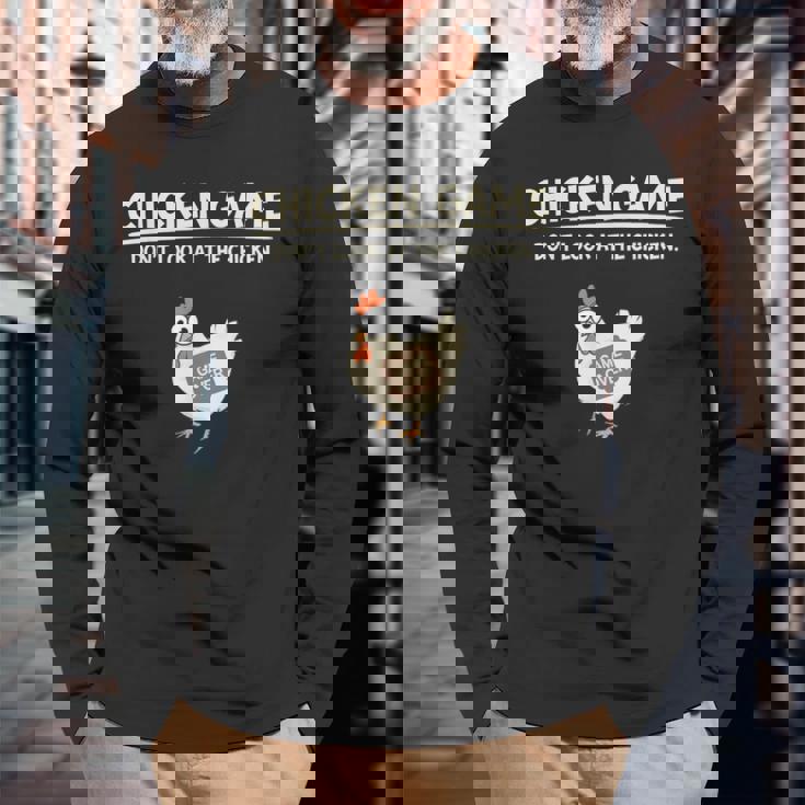 面白いチキンゲーム「見えないデザイン」 長袖Tシャツ 高齢者への贈り物