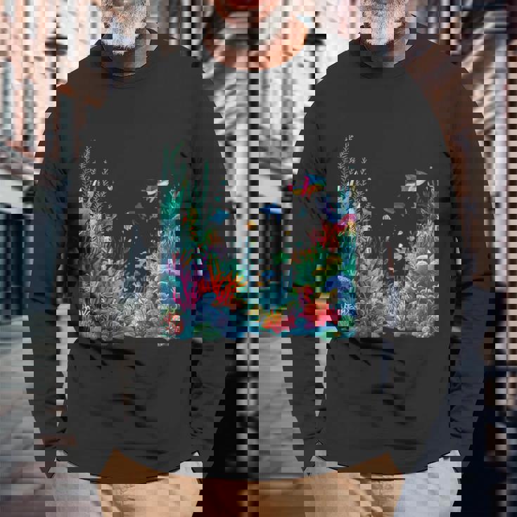 鮮やかなサンゴ礁海洋生物のシーン 長袖Tシャツ 高齢者への贈り物