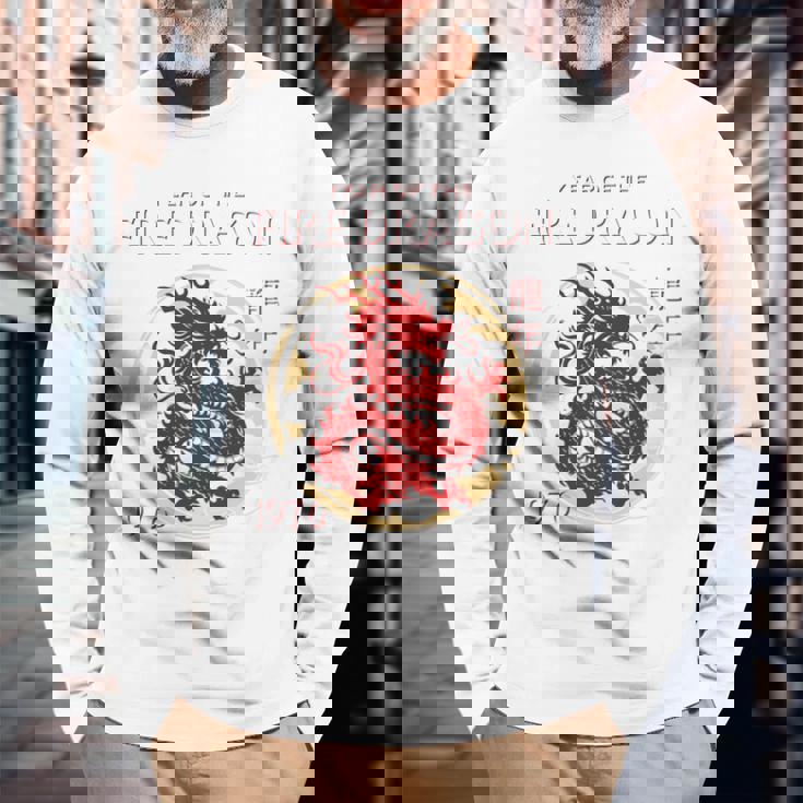 1976年 龍の年 誕生日 1976年 チャイニーズファイアードラゴン 長袖tシャツ 長袖Tシャツ 高齢者への贈り物