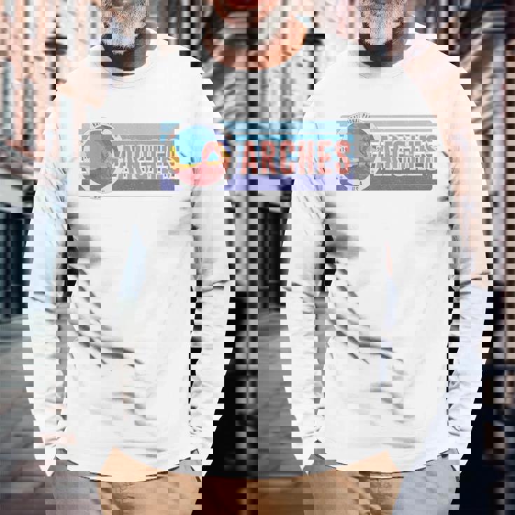 Arches National Park ヴィンテージ ユタtシャツ 長袖Tシャツ 高齢者への贈り物