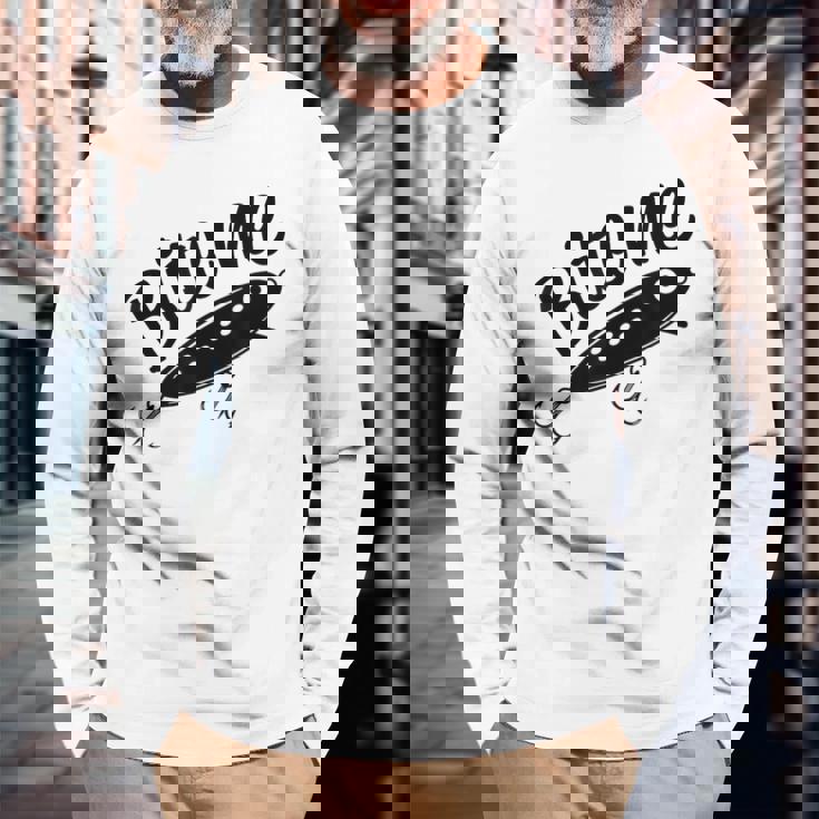 Bite Me 面白いフィッシャーマンフィッシングルアー 長袖Tシャツ 高齢者への贈り物