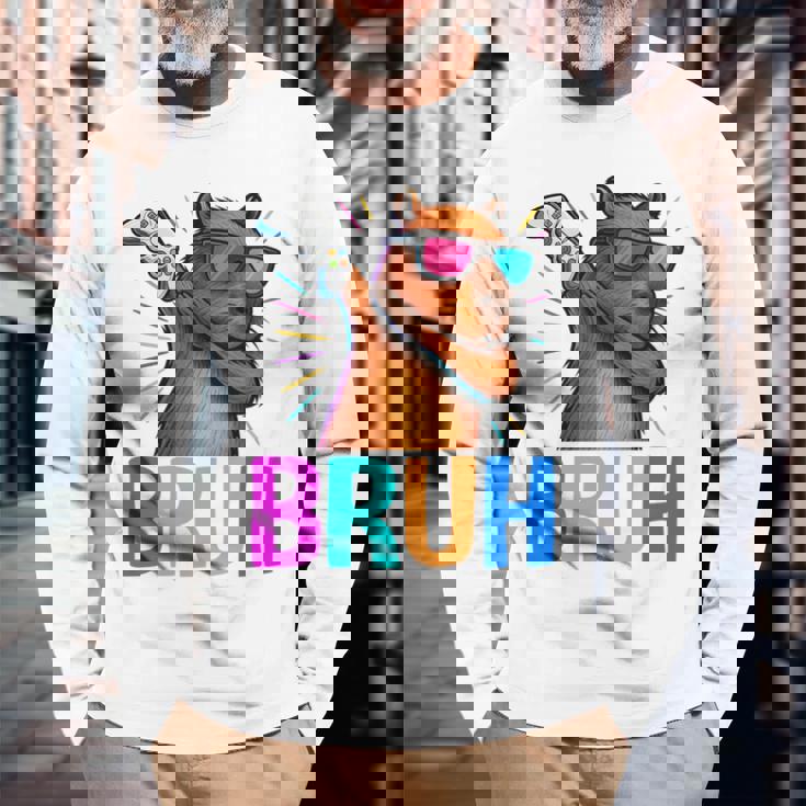 Capybara Gamer Meme Cool Gaming Humor Animal Lover 長袖tシャツ 長袖Tシャツ 高齢者への贈り物