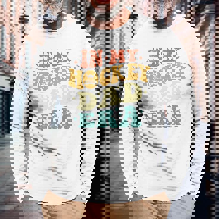 In My Hockey Dad Era ファニーホッケーお父さん ヴィンテージ 父の日 長袖tシャツ 長袖Tシャツ 高齢者への贈り物