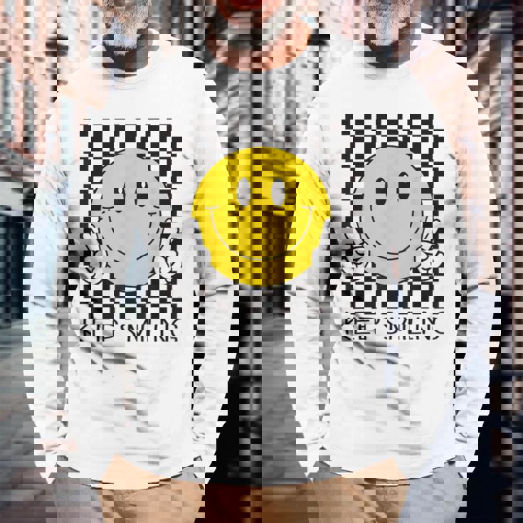 Keepmiling キュート 黄色 幸せ 平和 笑顔 ポジティブ 長袖Tシャツ 高齢者への贈り物