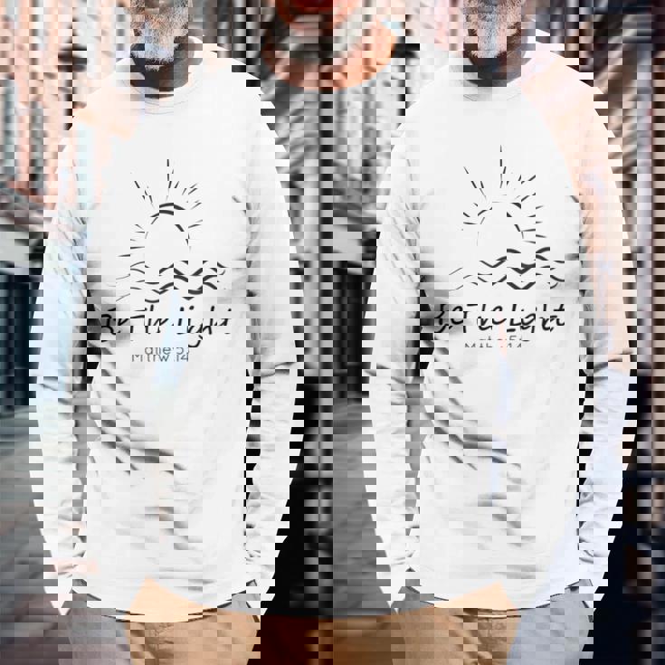 「光あれ」聖書マタイによる福音書第5章14節 長袖Tシャツ 高齢者への贈り物