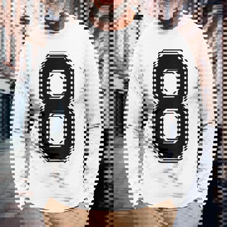 【バックプリント・背中側】8 数字 背番号 ユニフォーム ナンバー【ブラック／黒 の文字】スポーツ 練習着 部活 長袖Tシャツ 高齢者への贈り物