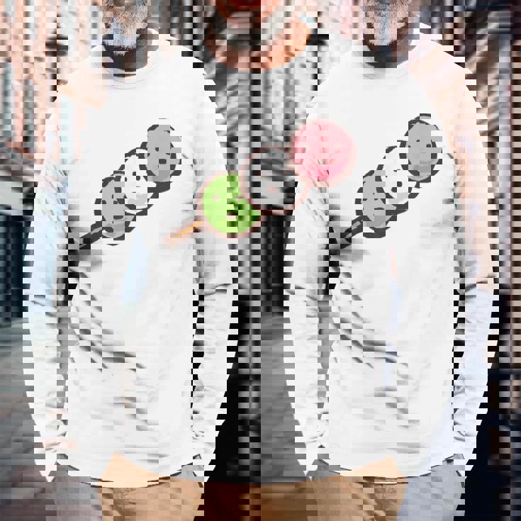 だんご 団子 和菓子 花見団子 三色団子 三兄弟 だんご好き かわいい おもしろ 長袖Tシャツ 高齢者への贈り物