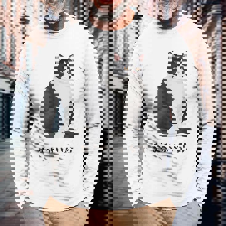 ねこのいいなり 猫 ネコ ぽっちゃり ハチワレ猫 黒白猫 白黒猫 イラスト 猫好き おしゃれ かわいい 長袖Tシャツ 高齢者への贈り物