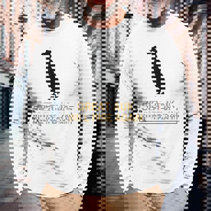 オオウミガラスは再び復活する 絶滅した飛べない鳥ペンギン 長袖Tシャツ 高齢者への贈り物