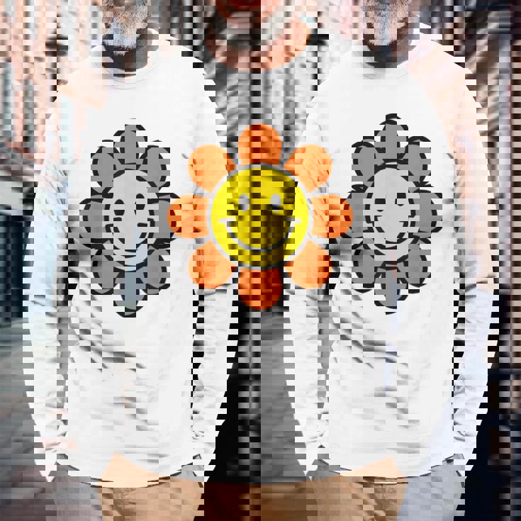 オレンジ イエロー ハッピー スマイル スマイル フェイス デイジー フラワーガール 長袖Tシャツ 高齢者への贈り物