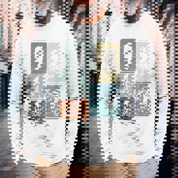 キッズ 9歳の男の子サイクリスト9歳の誕生日バイクマウンテンバイク 長袖Tシャツ 高齢者への贈り物