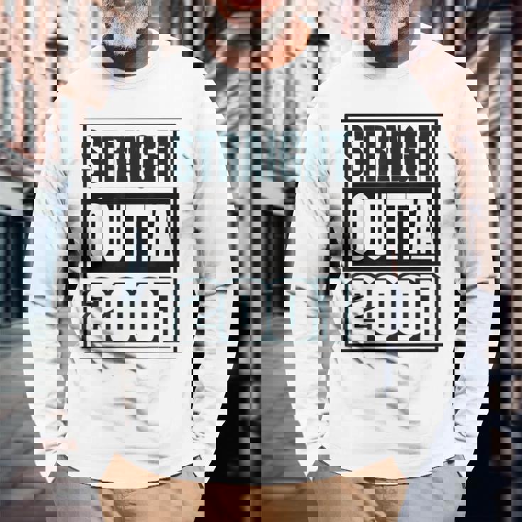 ストレイト・アウタ 2001 バースデー 2001 年生まれ 2001 ヴィンテージ 長袖Tシャツ 高齢者への贈り物