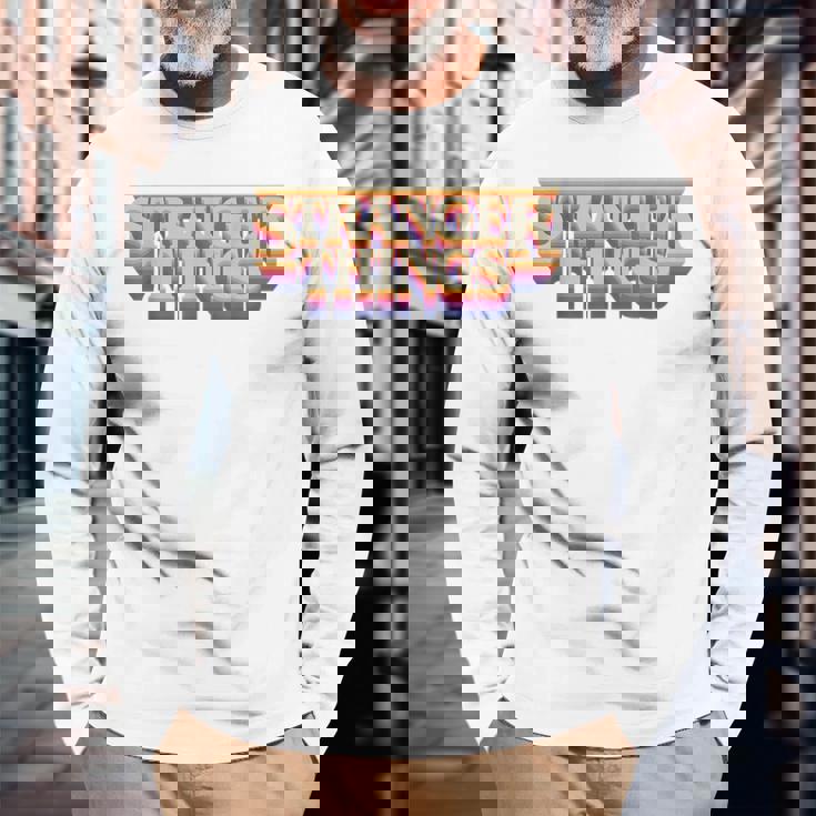 ストレンジャー・シングス ロゴ レトロ 旅行 ファン 記念品 長袖Tシャツ 高齢者への贈り物