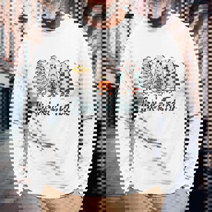 チックオアトリートハロウィンかわいいゴーストヴァンパイア 長袖Tシャツ 高齢者への贈り物