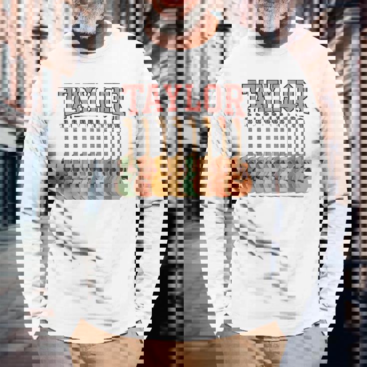 テイラー・ギター・カレッジ 長袖Tシャツ 高齢者への贈り物