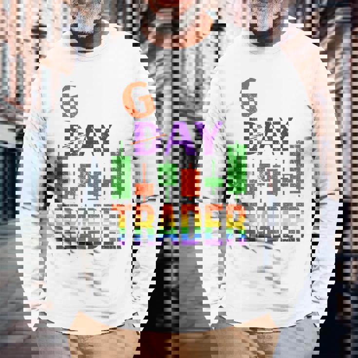 デイストライクスルーゲイトレーダープライド月間トレーディングオタクファニー。 長袖Tシャツ 高齢者への贈り物