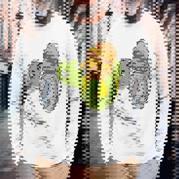 ハンバーガーを食べるかわいいカメ 面白いハンバーガー 長袖tシャツ 長袖Tシャツ 高齢者への贈り物