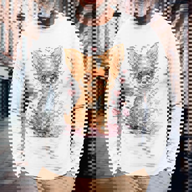 ハートに囲まれた愛らしいチワワ 長袖Tシャツ 高齢者への贈り物